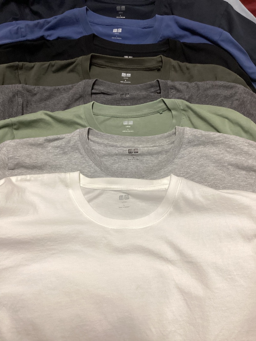 Uniqlo Classic Crew neck short sleeve tee bundle 11 Size Large - Picture 5 of 9